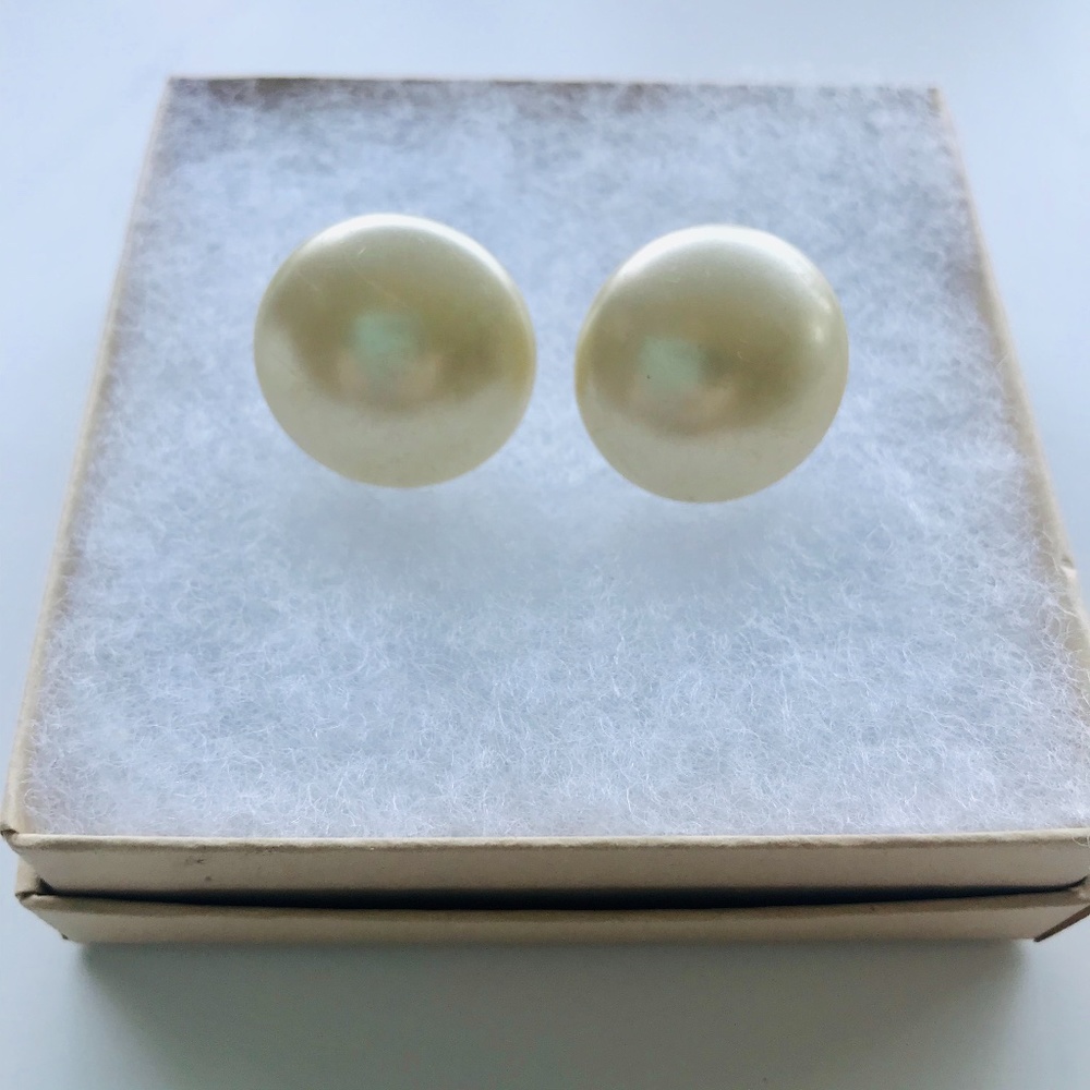 Vintage Screw Back Earrings